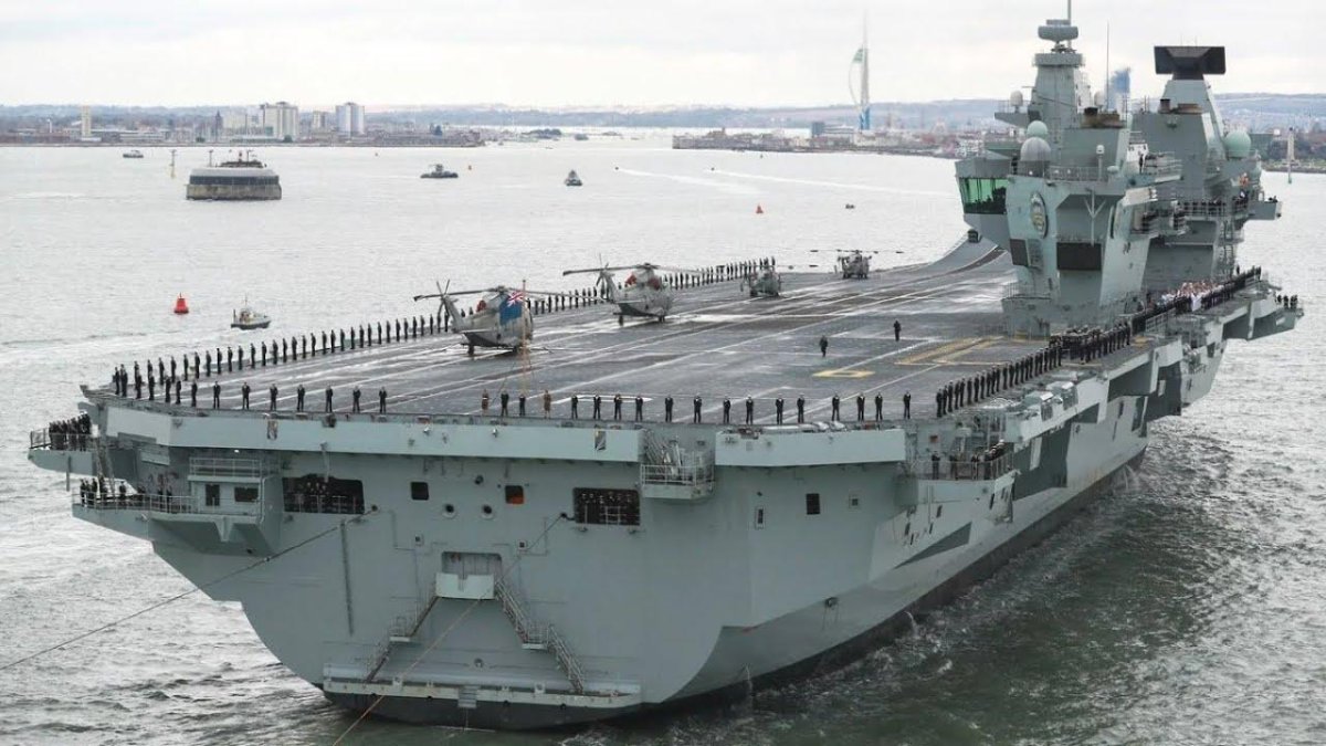 Британский авианосец HMS Argus