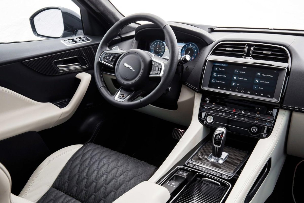 Jaguar f Pace 2019 салон