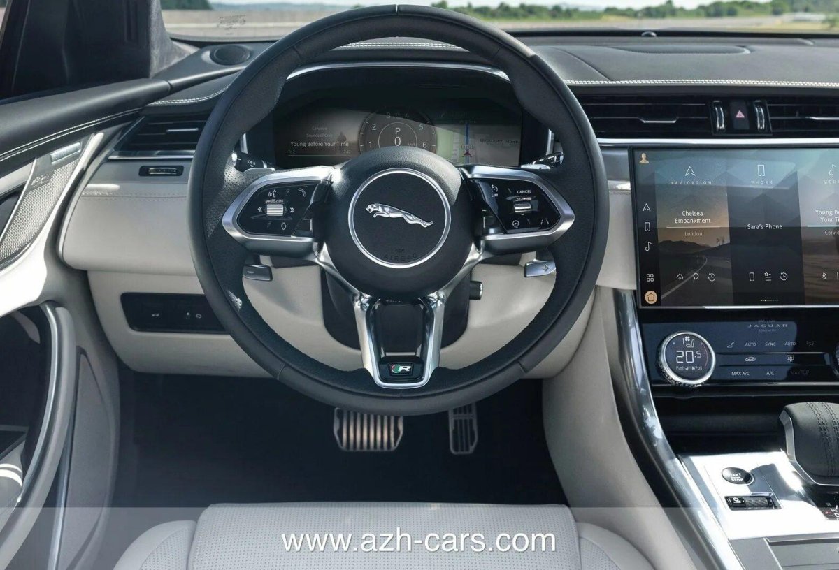 Jaguar XF 2021 салон