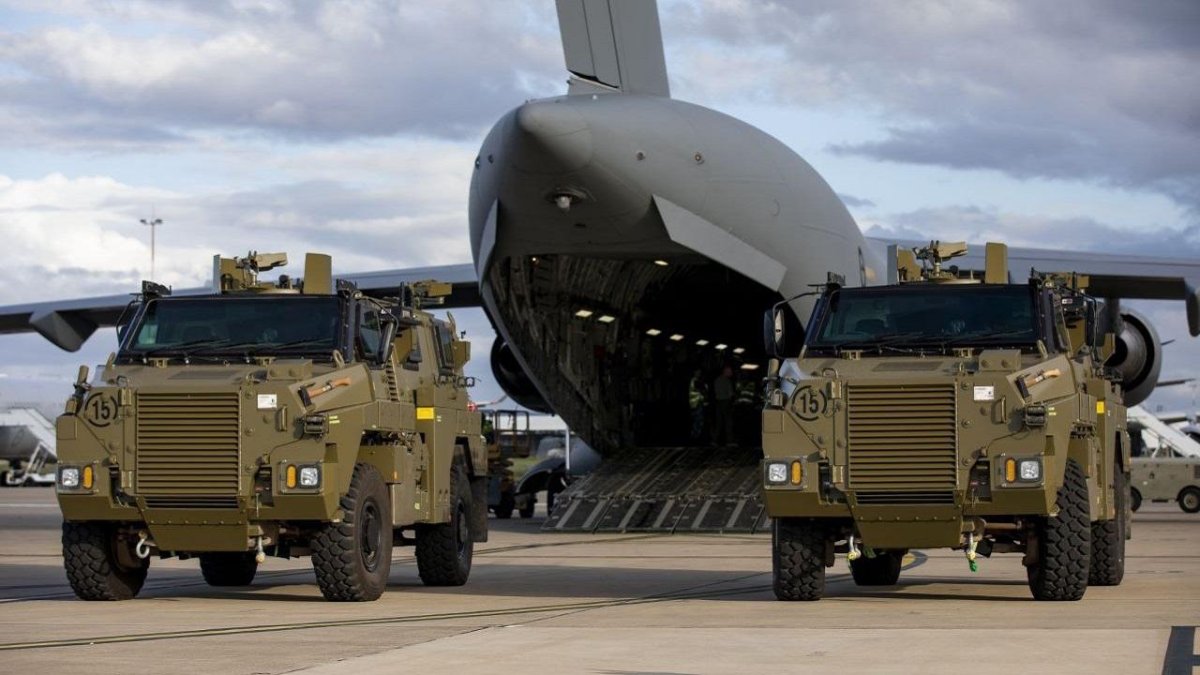 Бушмастер броневик Австралия