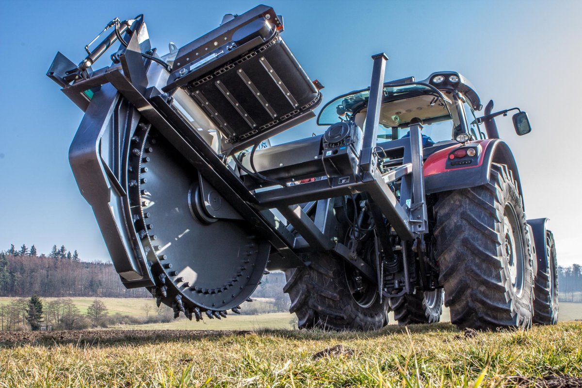 Роторный траншейный экскаватор