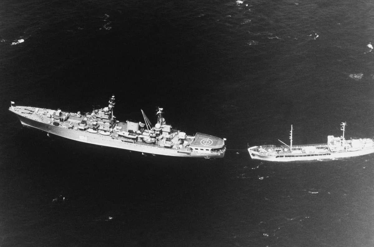 Плавбаза Виктор Котельников