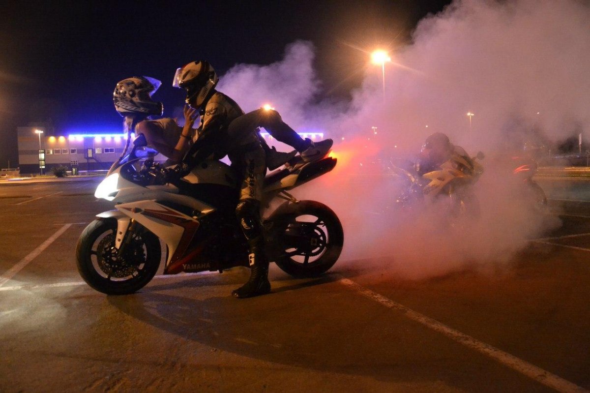 Honda cbr1000rr покатушки ночь