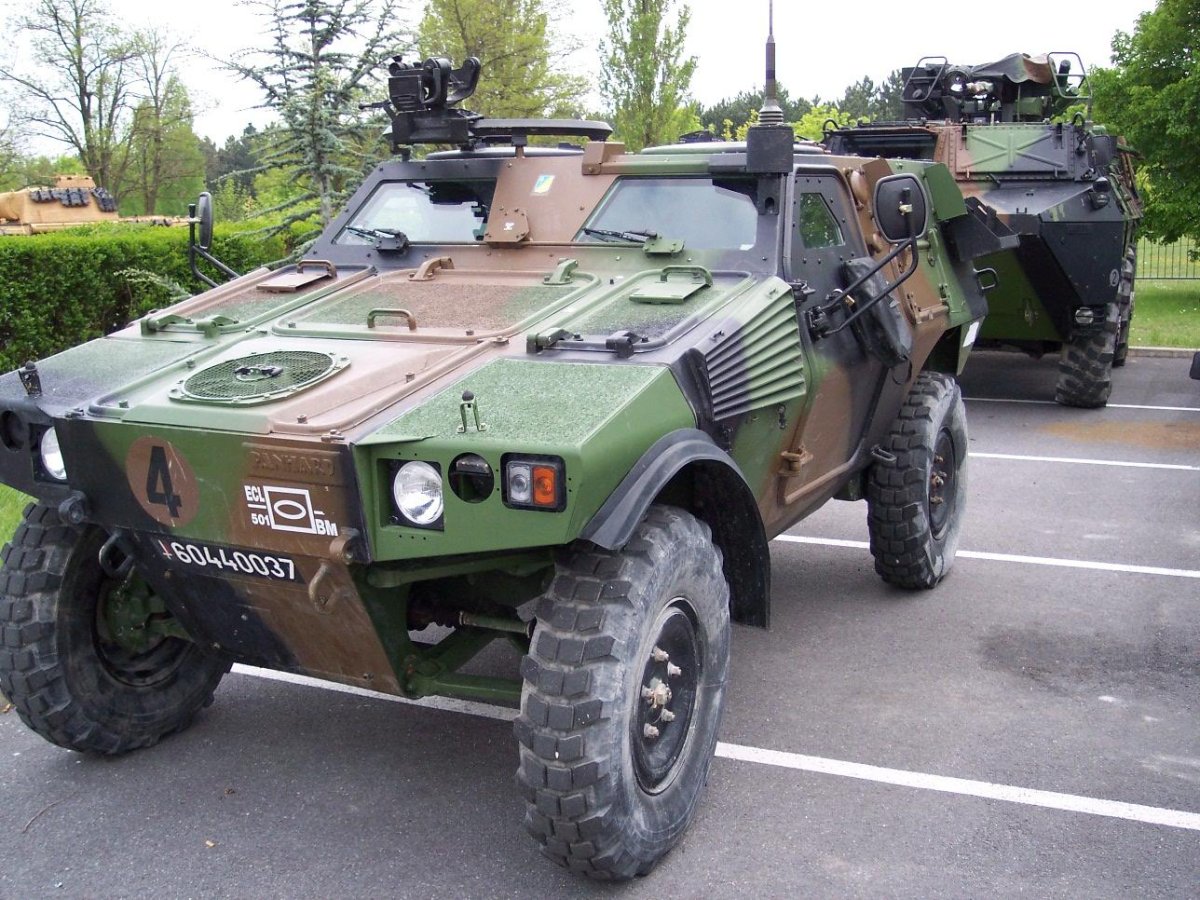 Бронеавтомобиль вбл