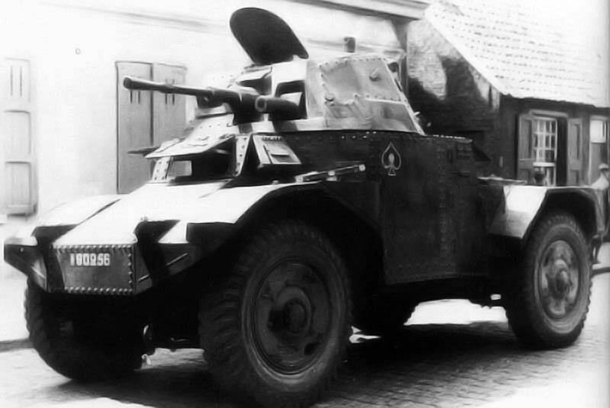Panhard 178 AMD-35
