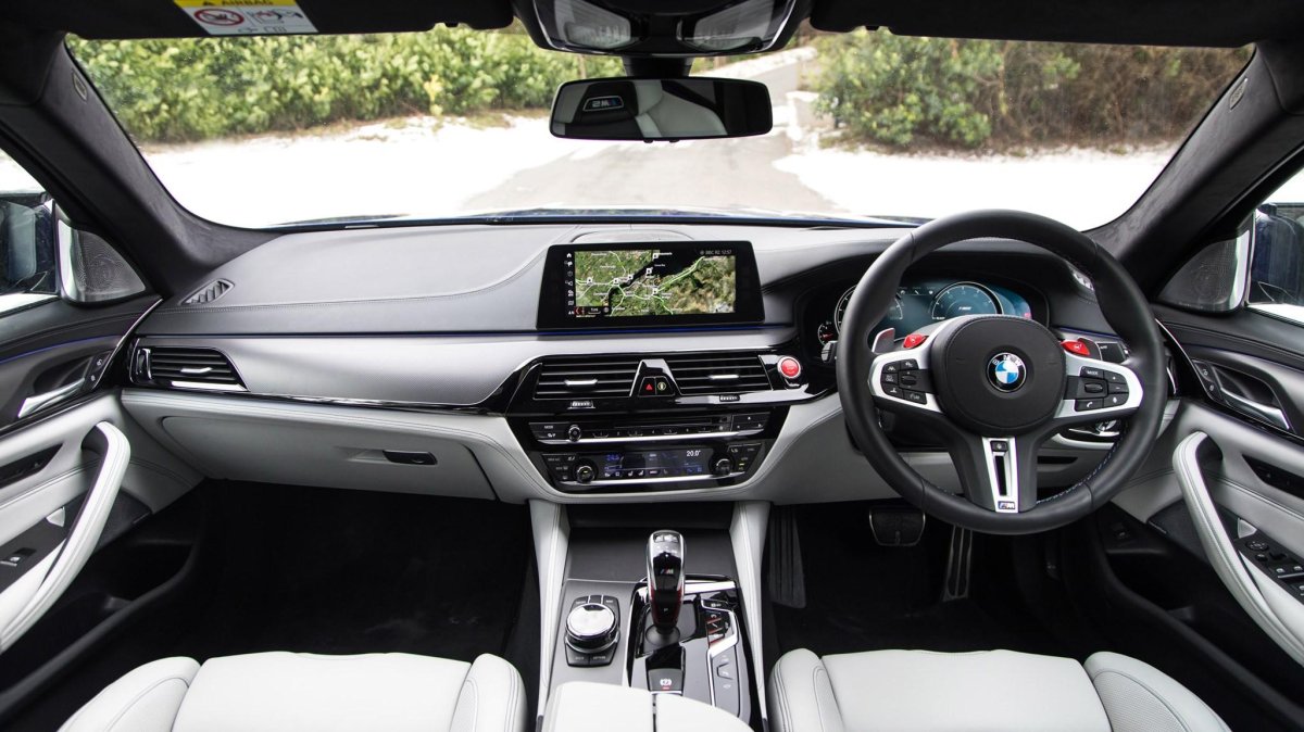 БМВ м5 ф90 салон