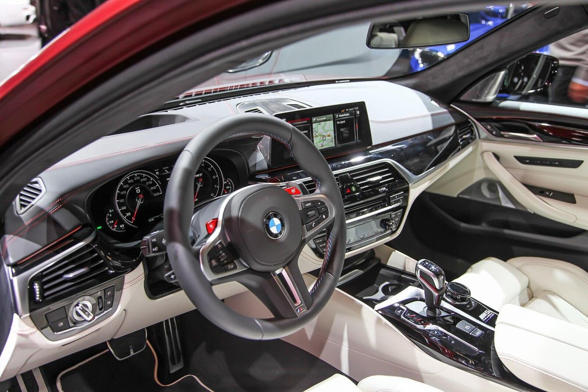 БМВ м5 f90 салон