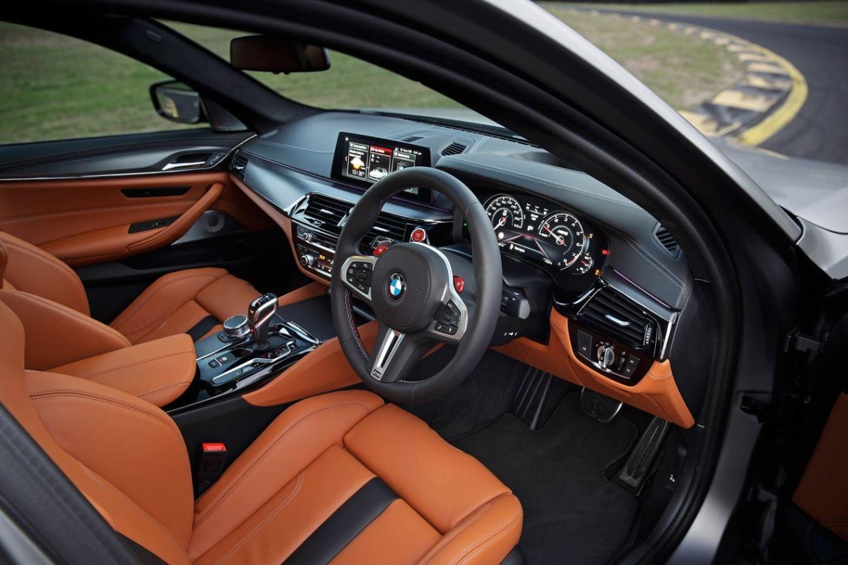 BMW m5 Competition 2019 салон