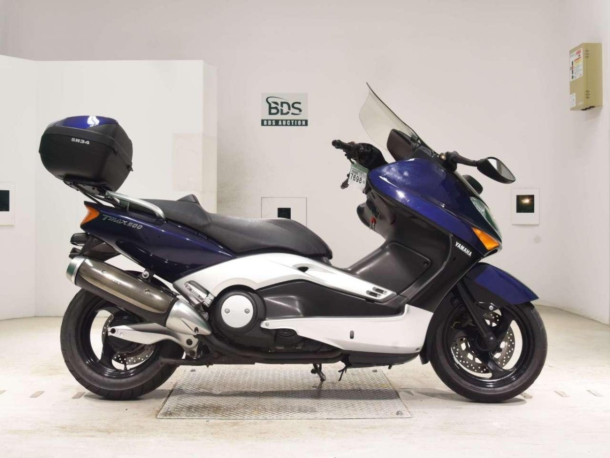 Yamaha t Max 500 2009 фото с боку