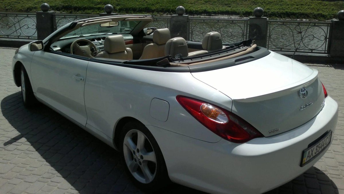Toyota Solara кабриолет белая