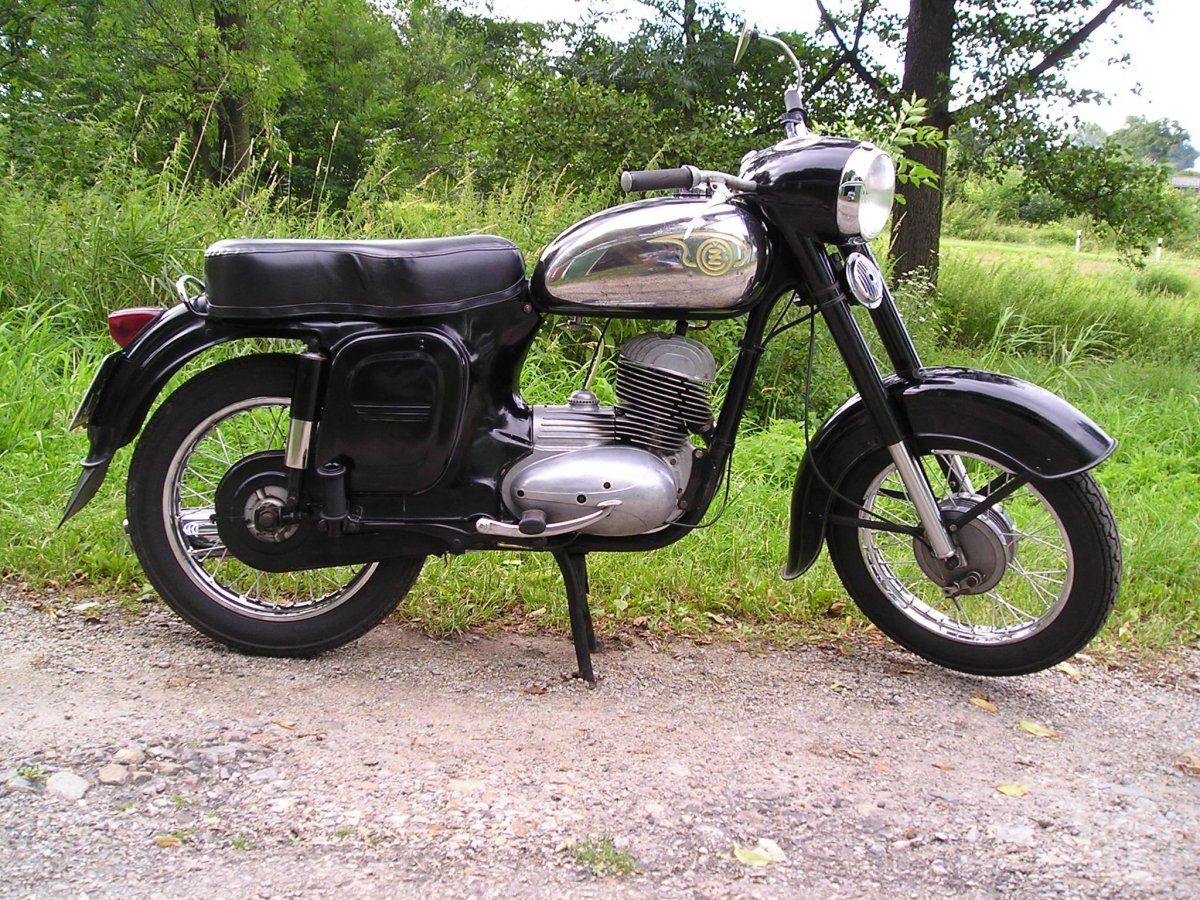 Мотоцикл Cezet-175