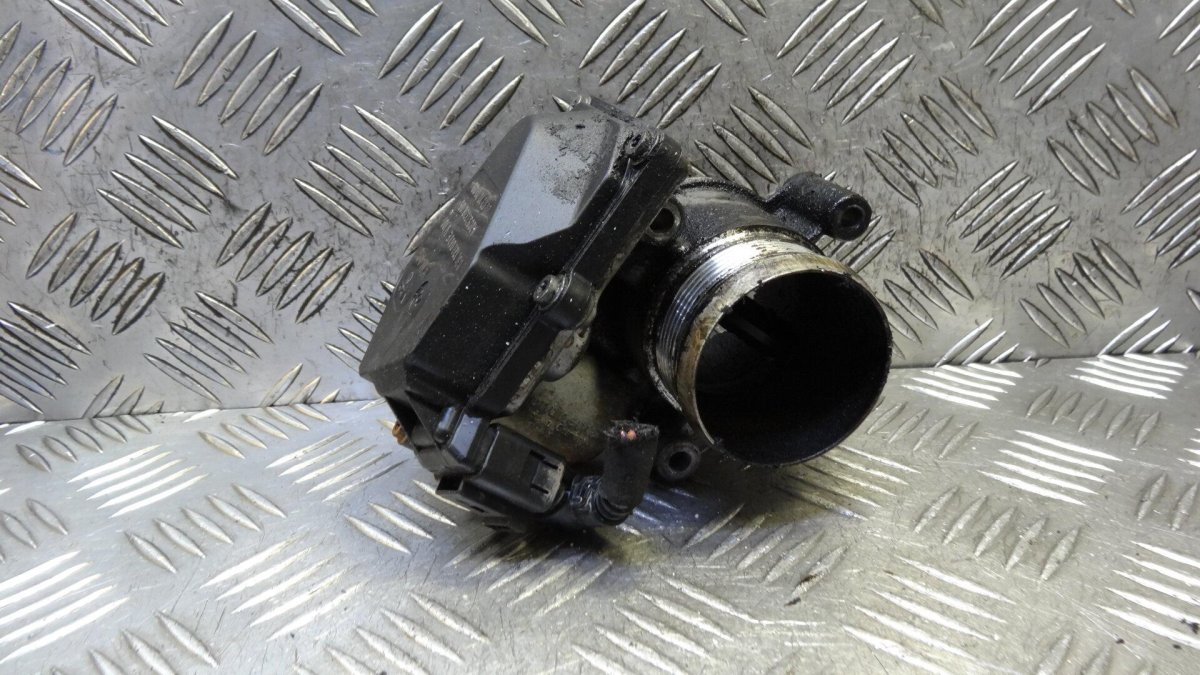 Дроссельная заслонка Шкода Йети 1.8