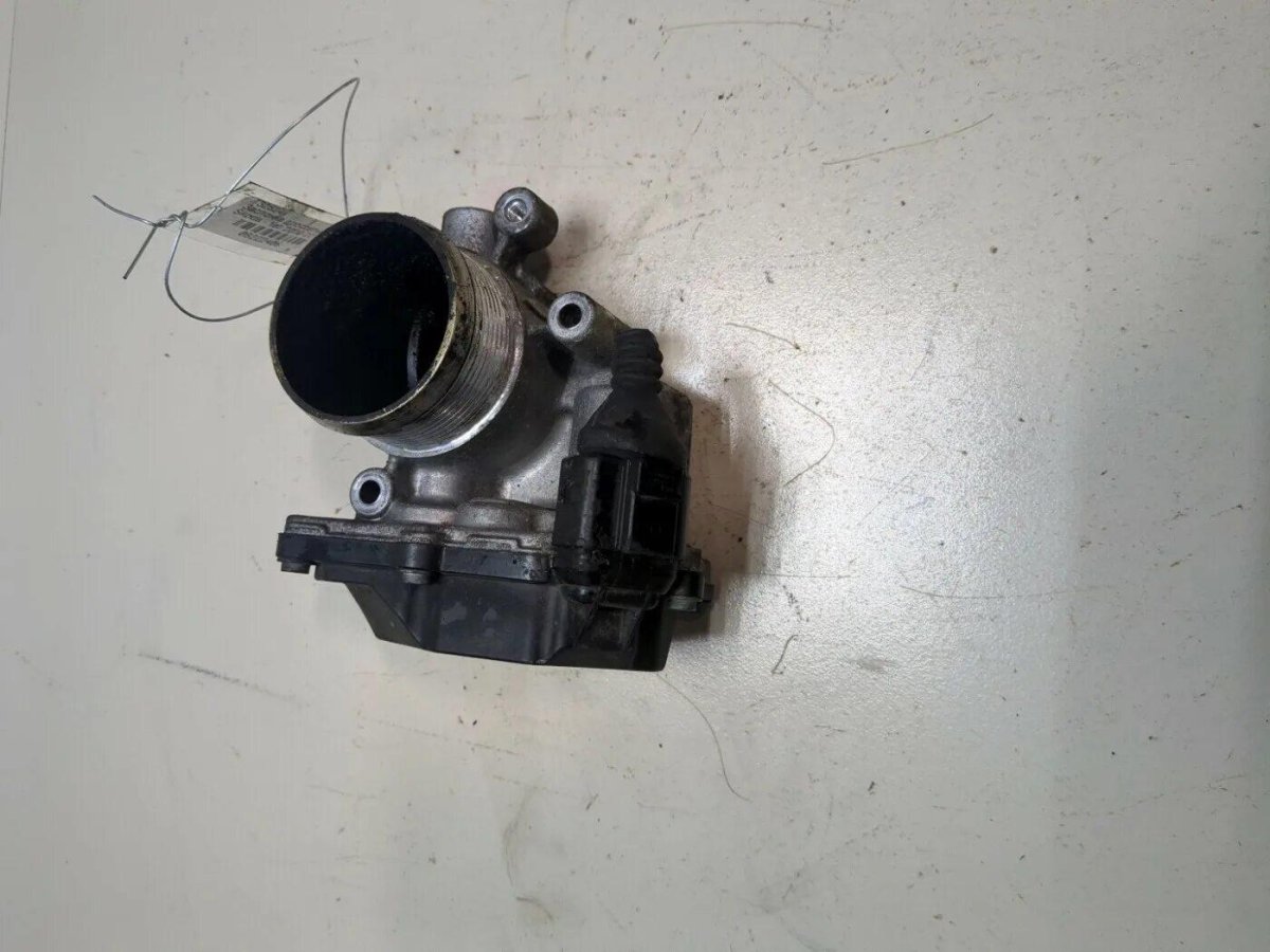 Дроссельная заслонка Шкода Йети 1.8