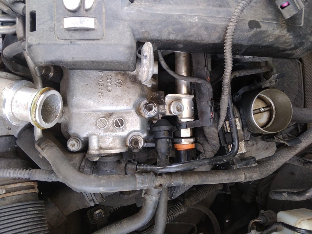 Skoda Yeti дроссельная заслонка