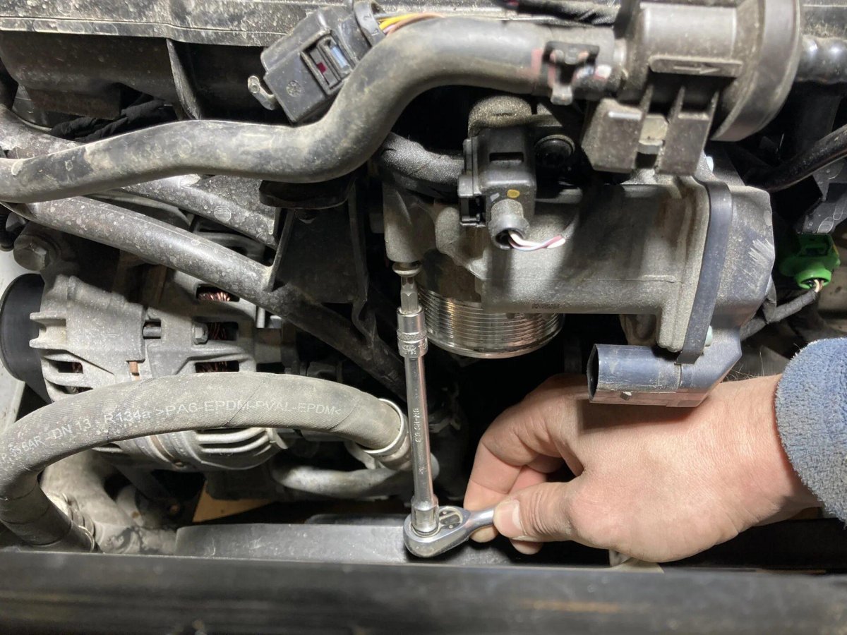 Дросельная заслонка школа Йети 1.8