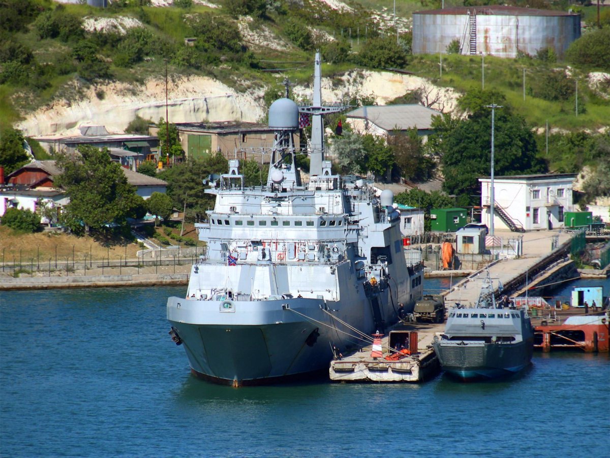 Корабль Петр Моргунов