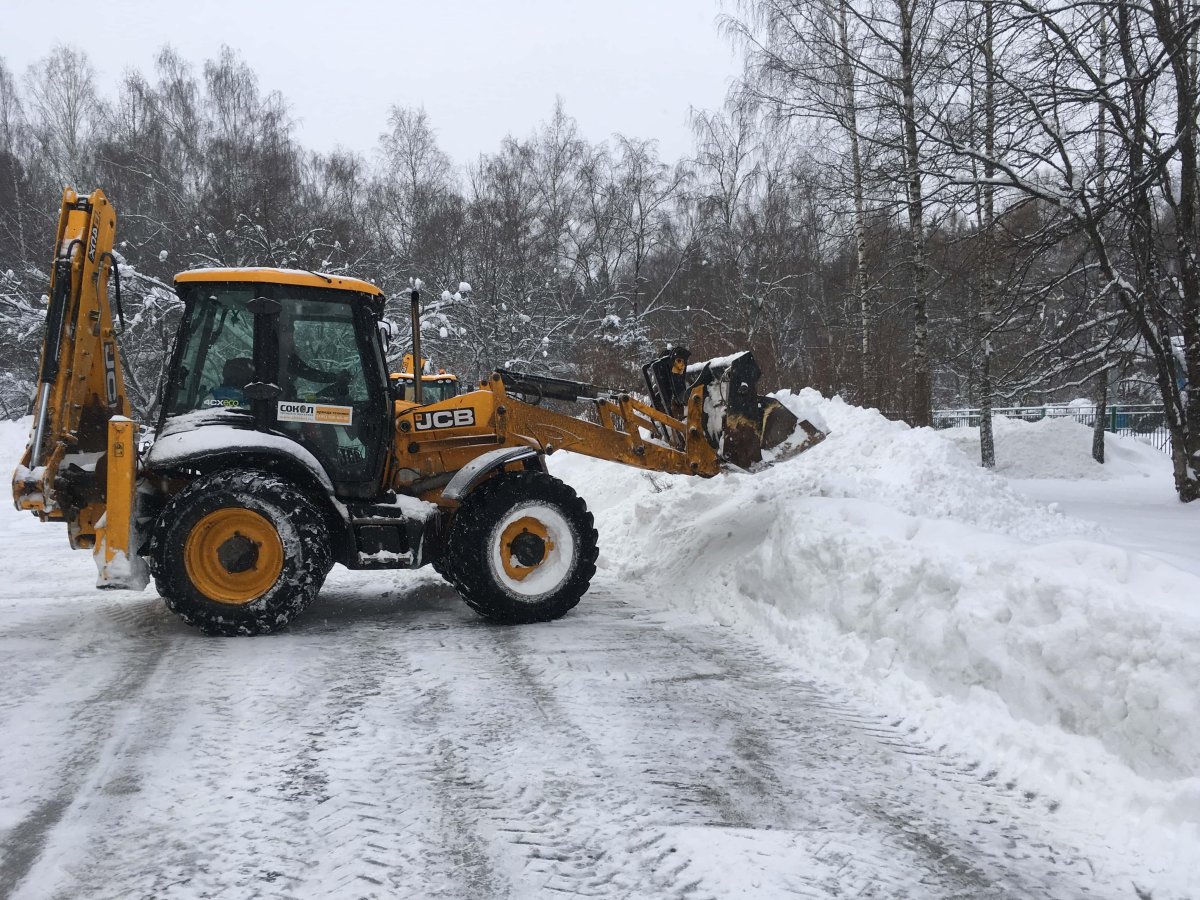 Уборка снега JCB 4cx