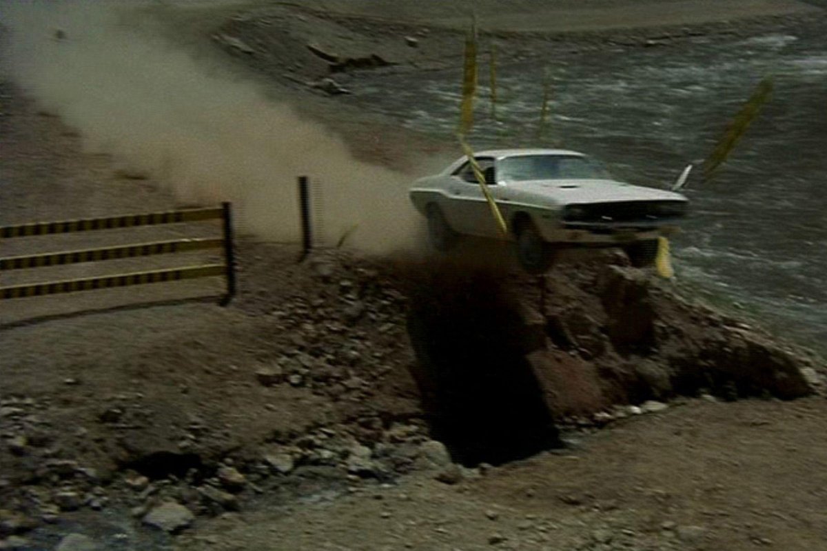 Dodge Challenger 1971 Исчезающая точка