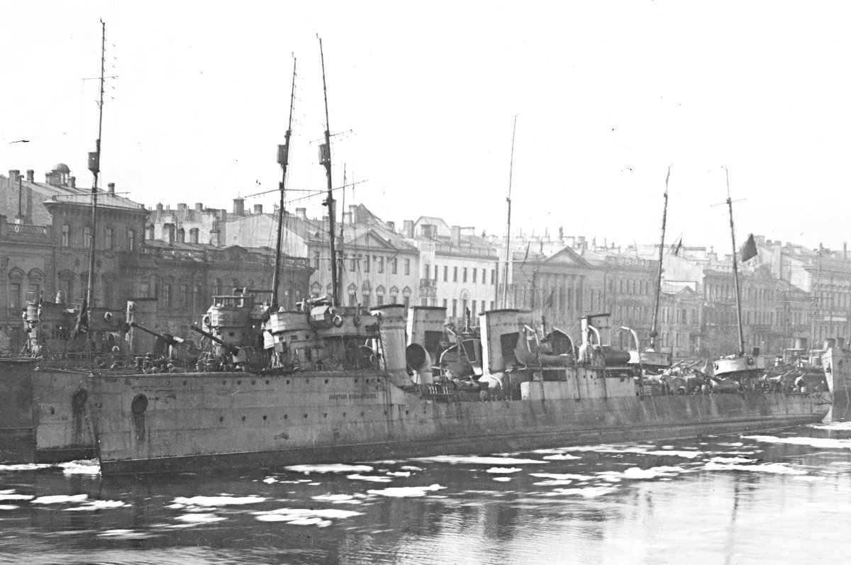 Капитан Изыльметьев эсминец