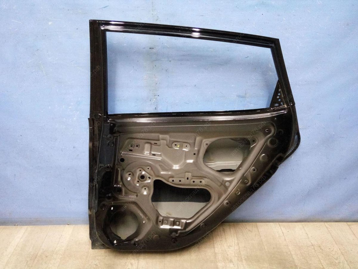 Задняя дверь Киа Рио 3