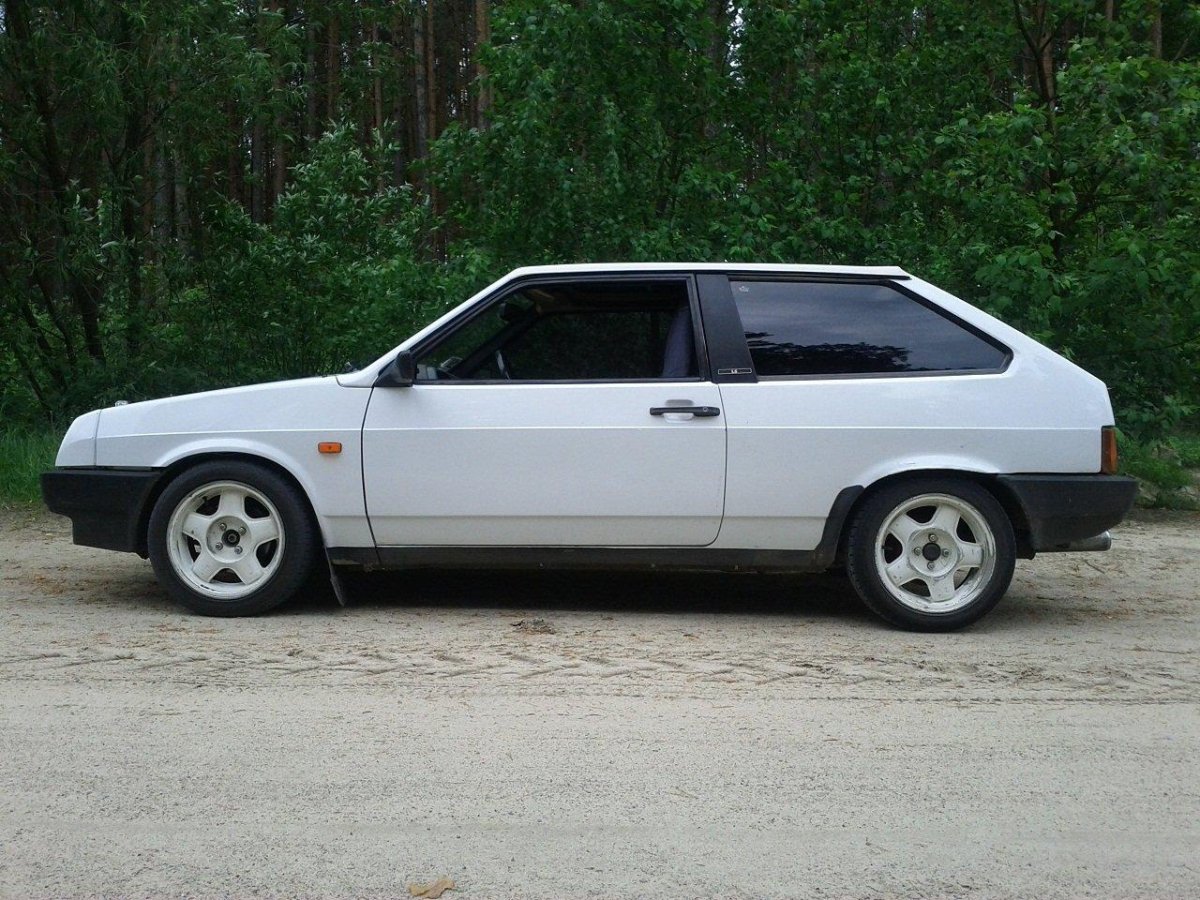 Lada 2108