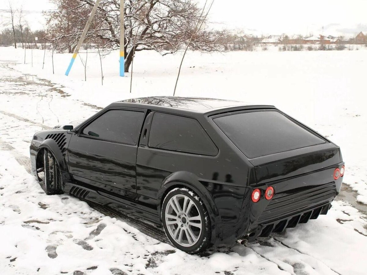 ВАЗ 2108 чёрная акула