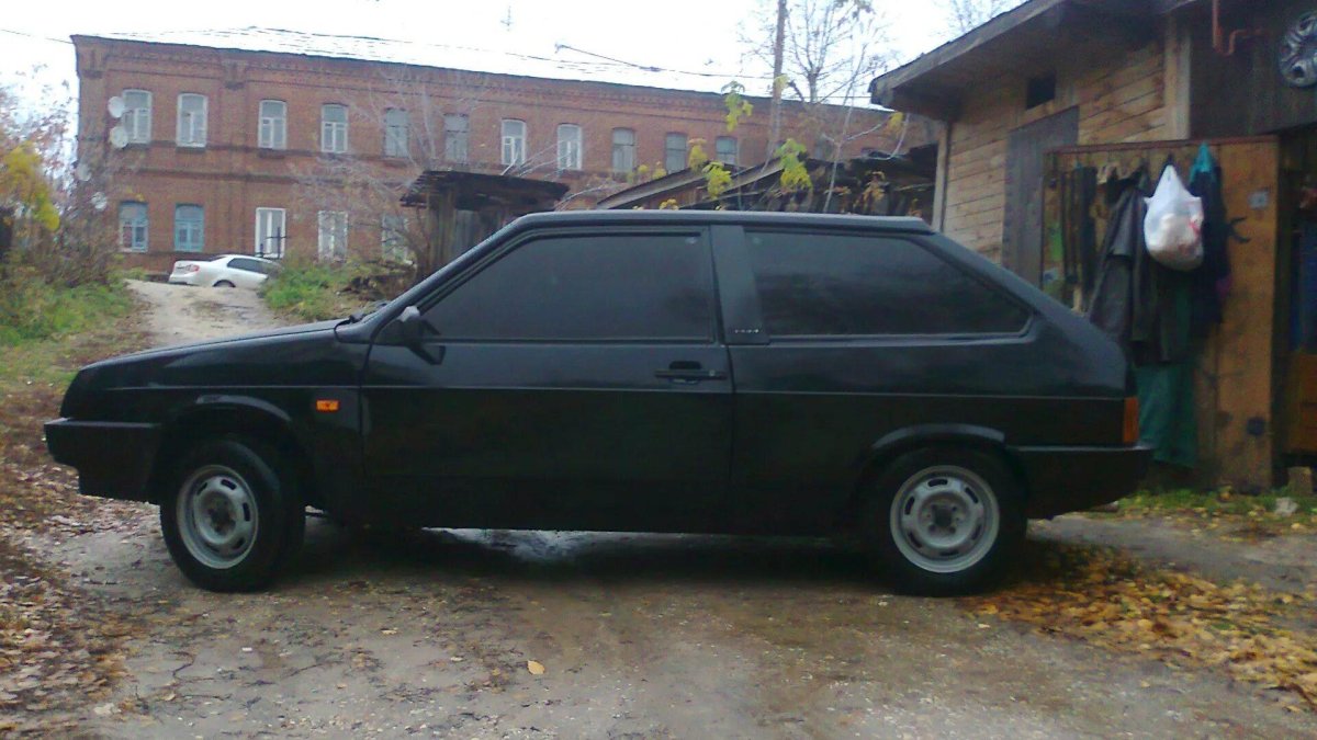 ВАЗ 2109 на болотных штампах r14