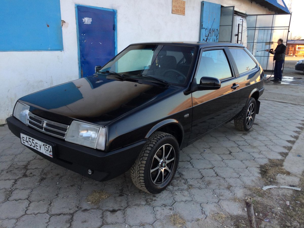 ВАЗ Лада 2108 черная