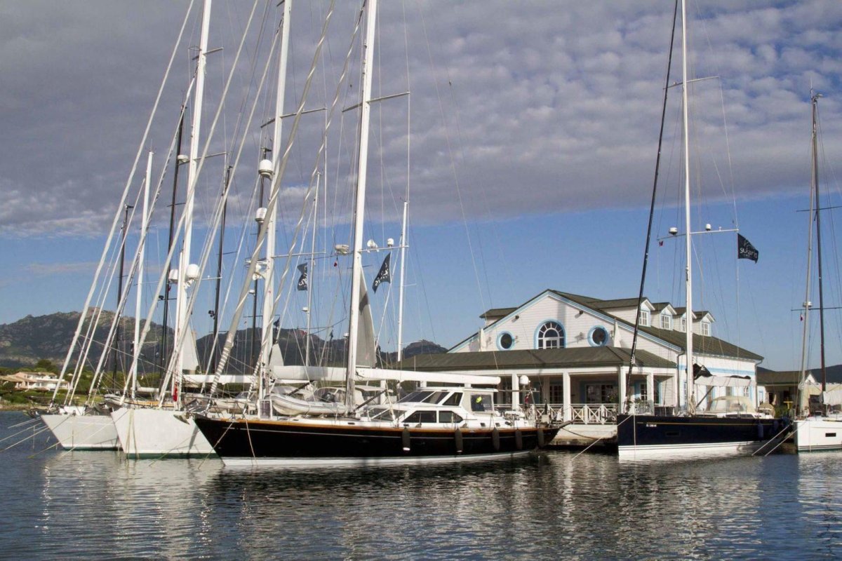 Сент клемент яхт клуб