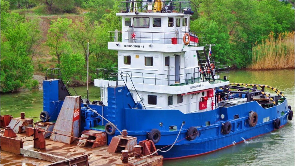 Речные буксиры и толкачи