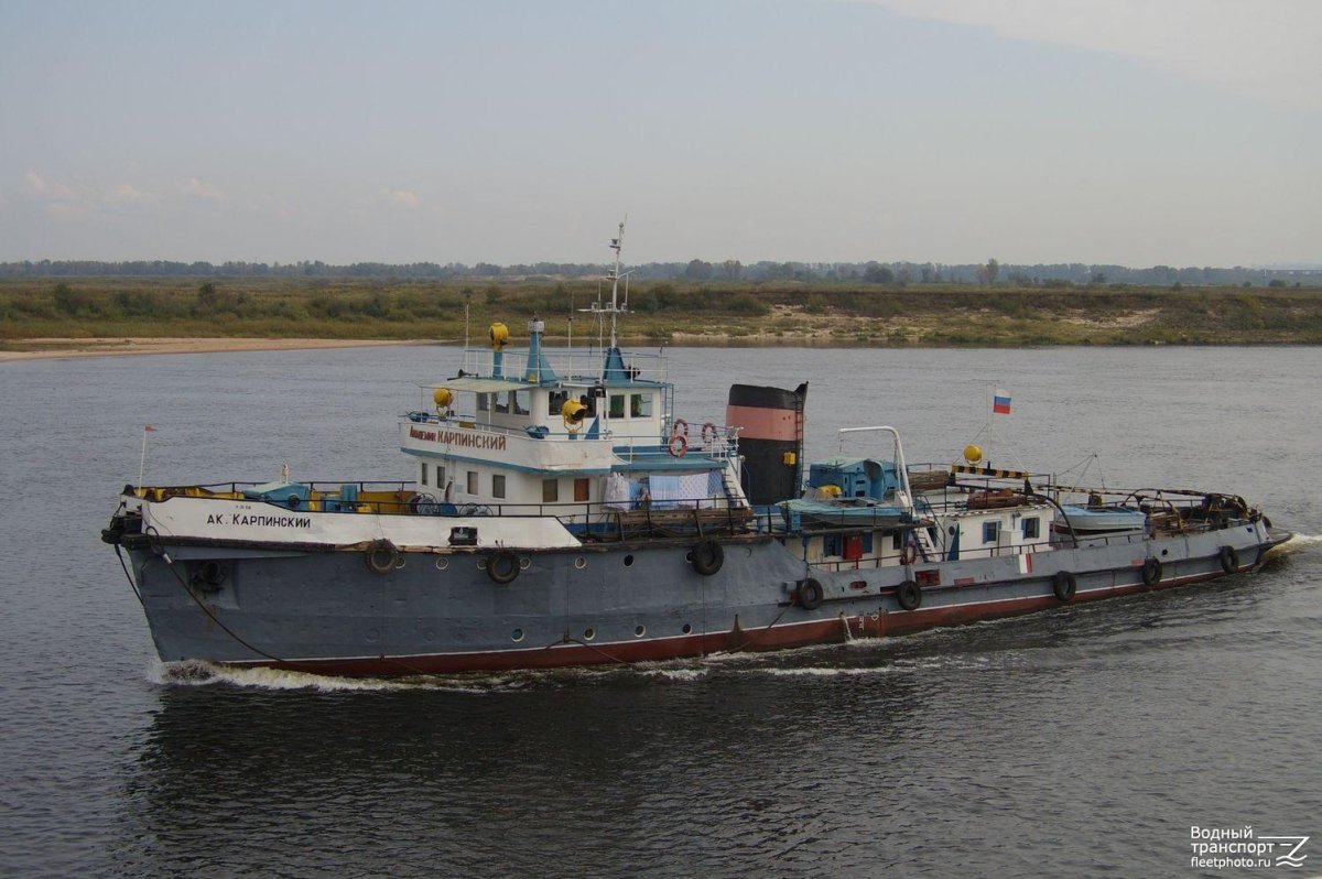 Буксир-толкач Озёрный