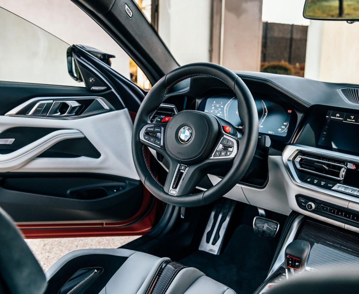 BMW m4 2021 салон