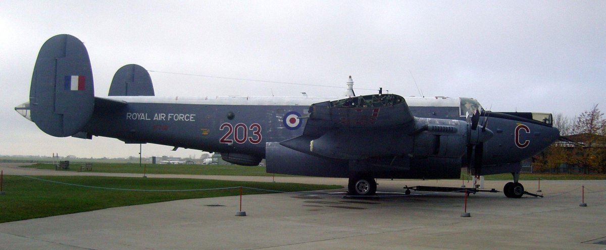 Самолет Avro Shackleton