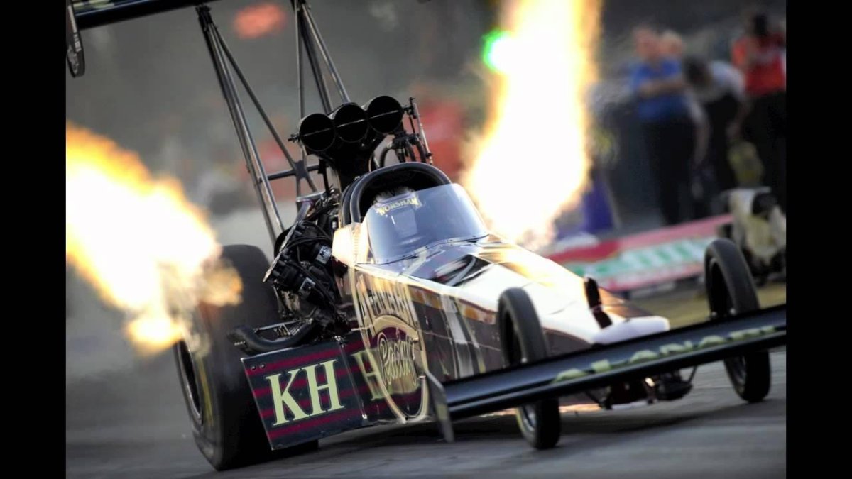 Драгстер Top fuel