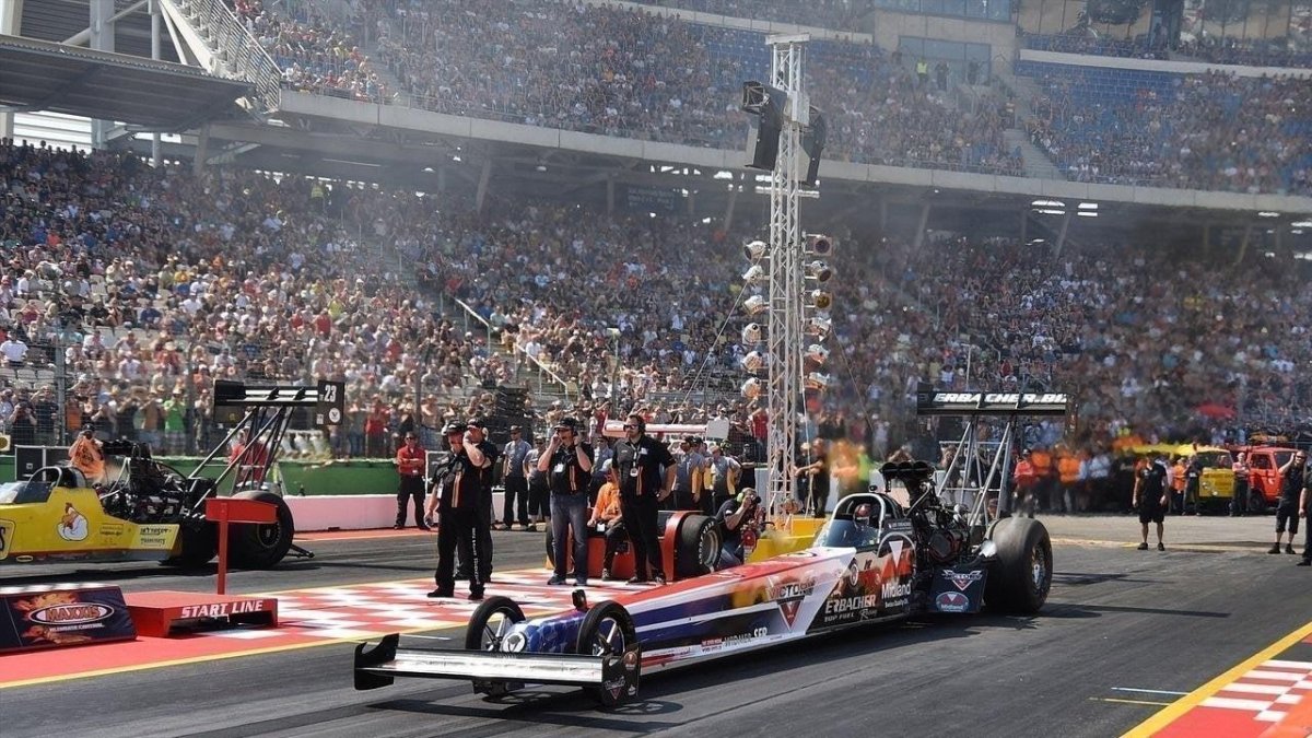 Драгстер на 10000 сил