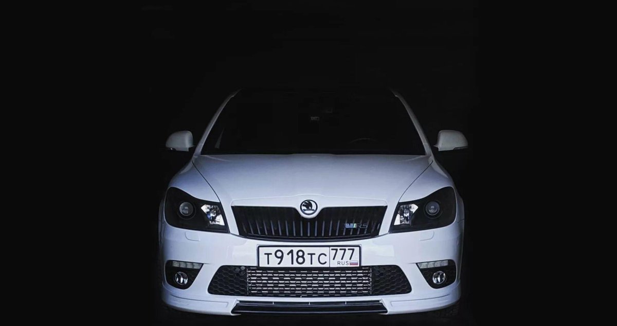 Шкода Октавия а5 РС белая