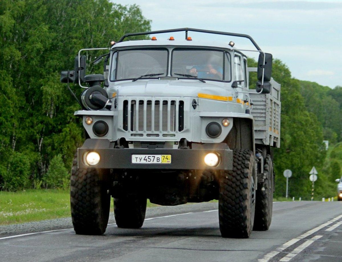 Урал двухосный 43206