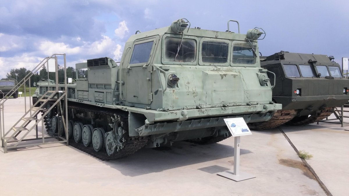 Транспортёр-тягач МТ-Т-429 Эней