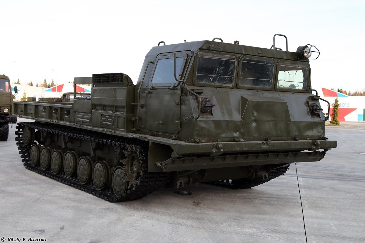 Гусеничный Транспортер-тягач МТ-Т