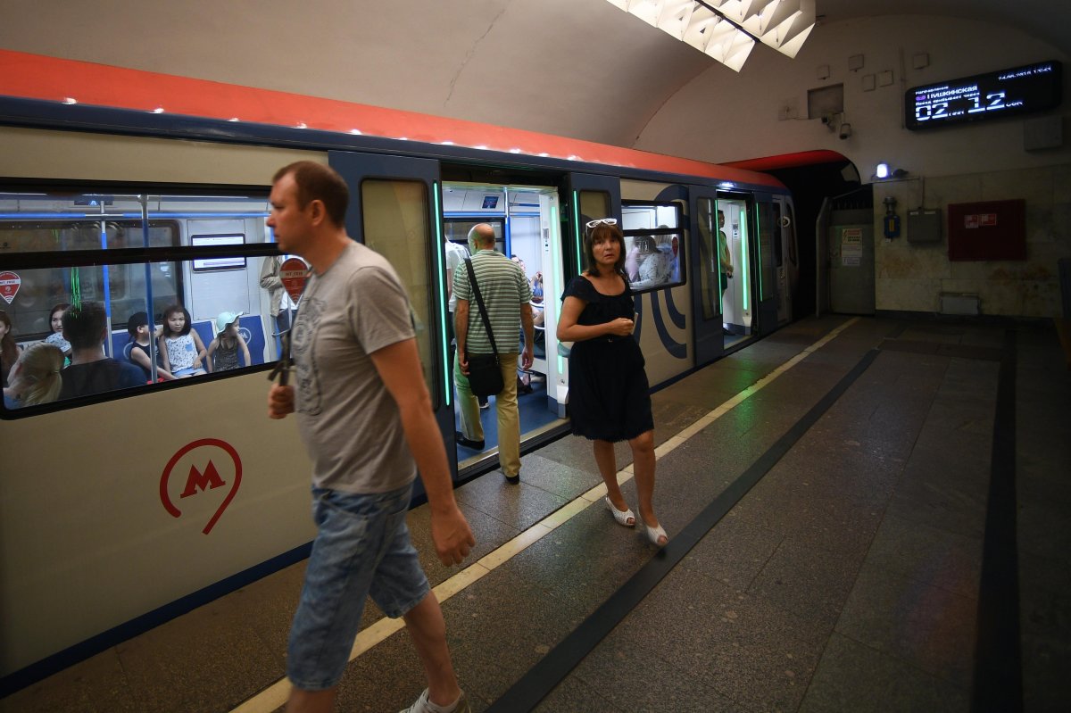 Поезд метро