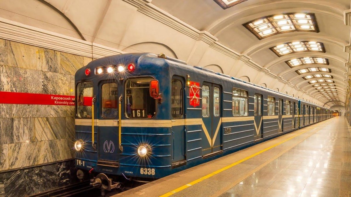 Метровагон ЕМА 502