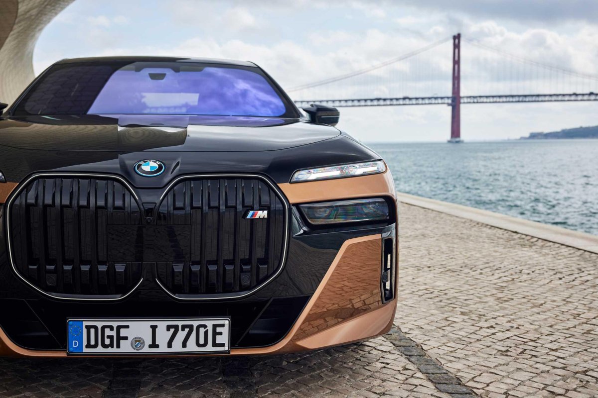 BMW i7 2024