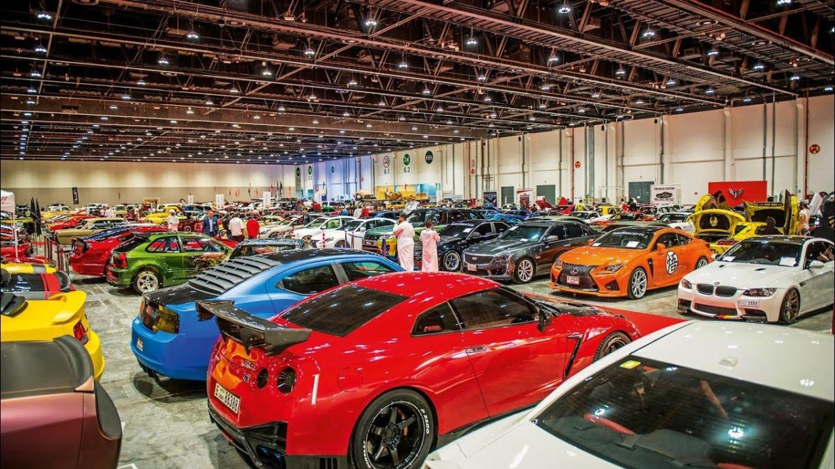 Автомобильный музей Абу Даби