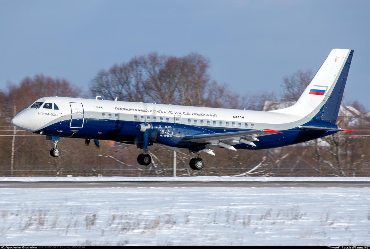 Самолет ил-114-300