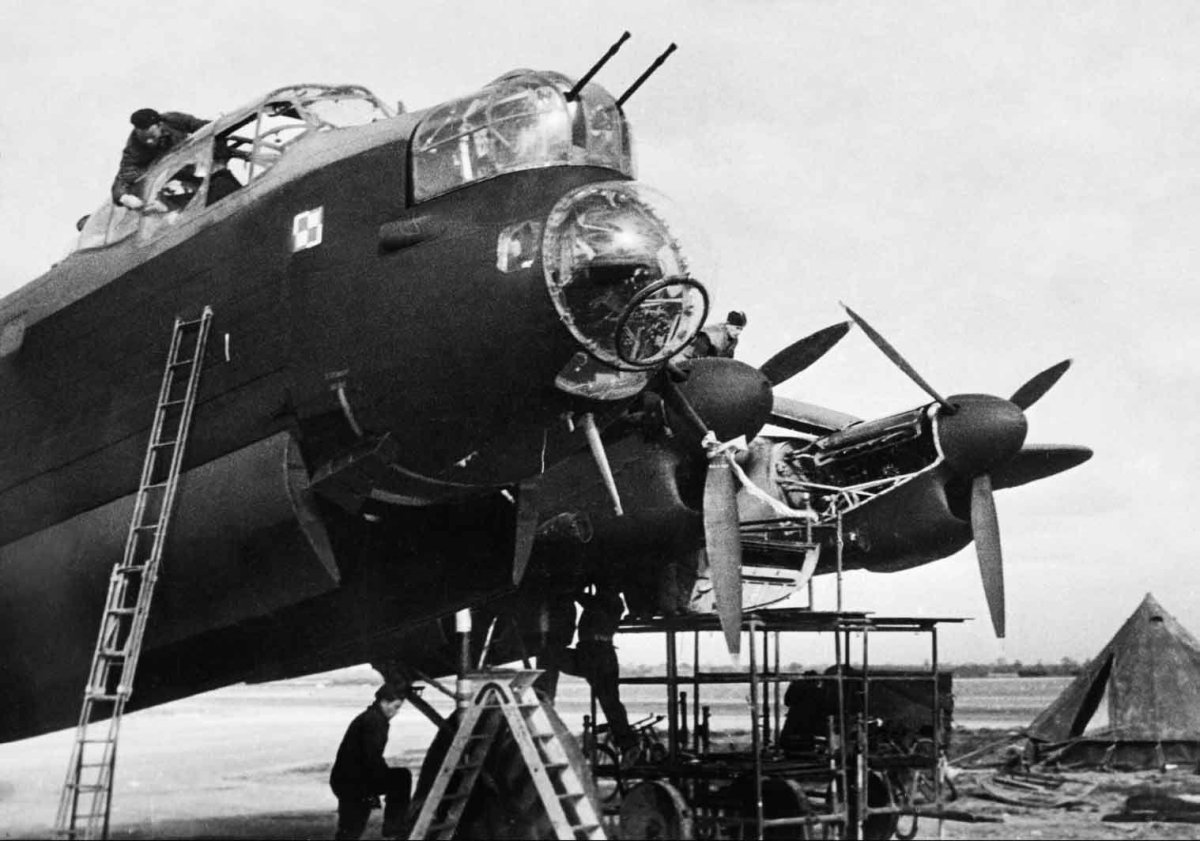 Avro Lancaster “Ланкастер”