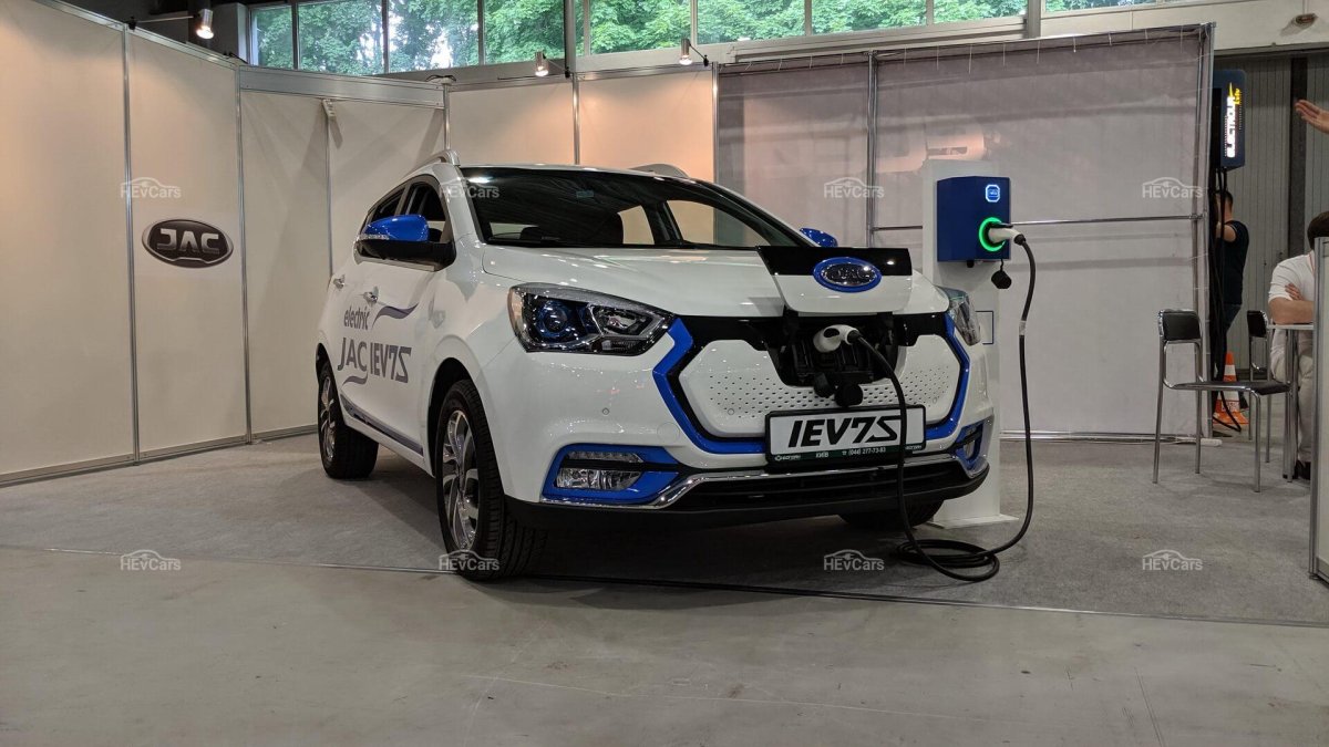 JAC электромобиль iev7s