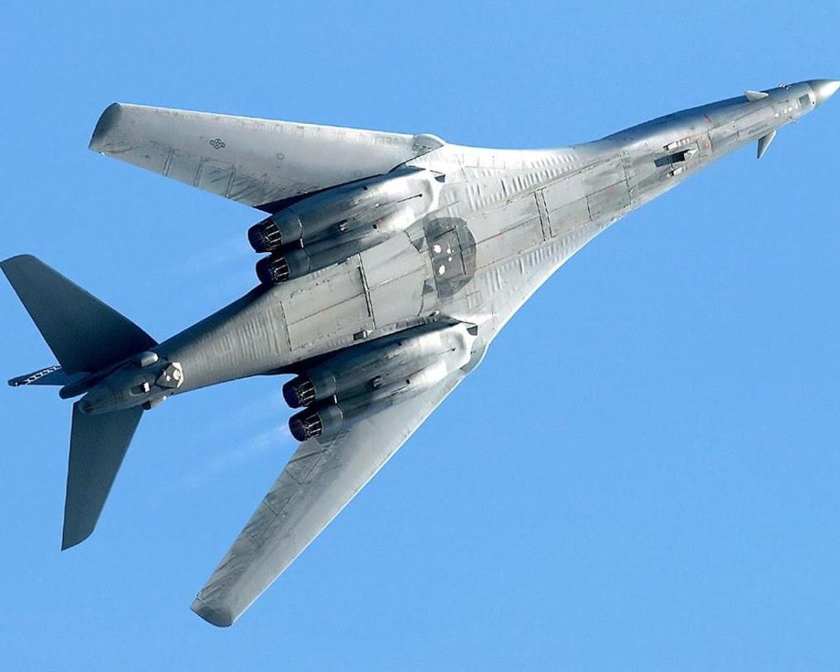 Rockwell b-1 Lancer