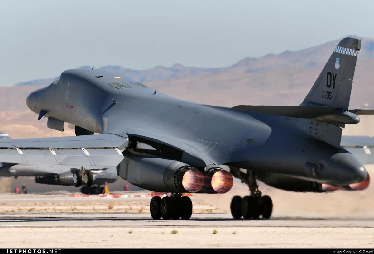 Dragon 4624 Rockwell b-1b Lancer
