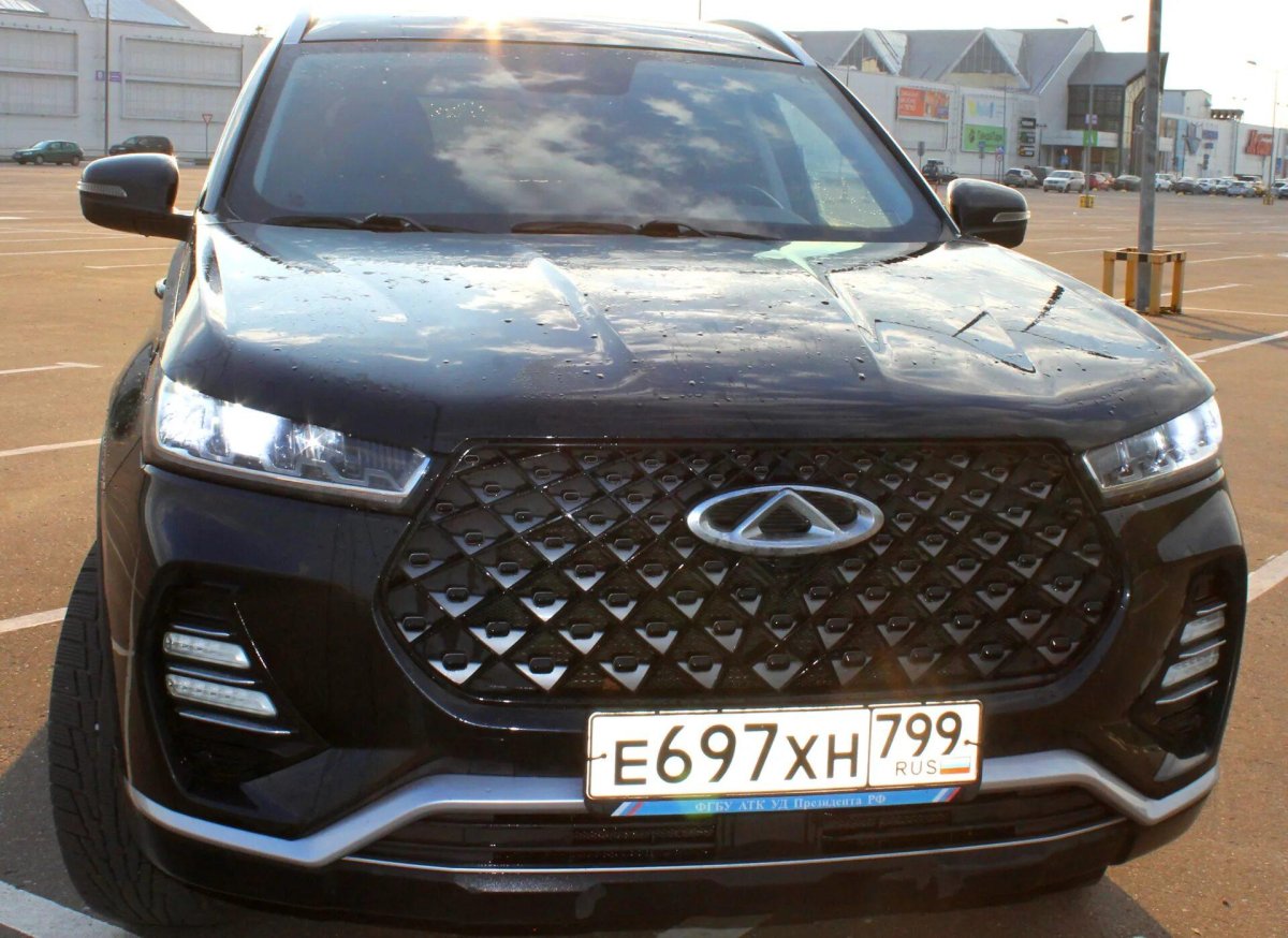 Передная решотка чере Тиго 7про