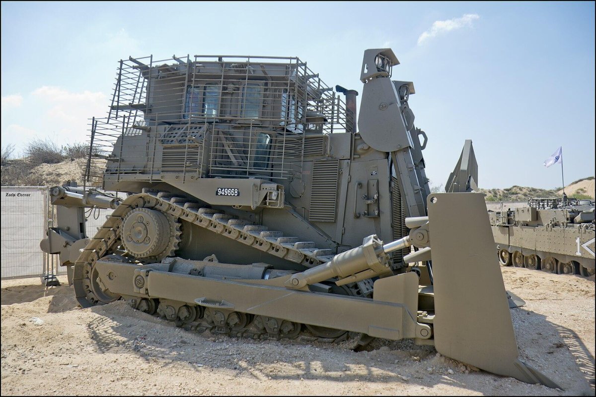 IDF Caterpillar d9